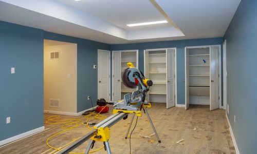 Cutting and nailing shoe molding using nail air gun and circular saw construction building industry